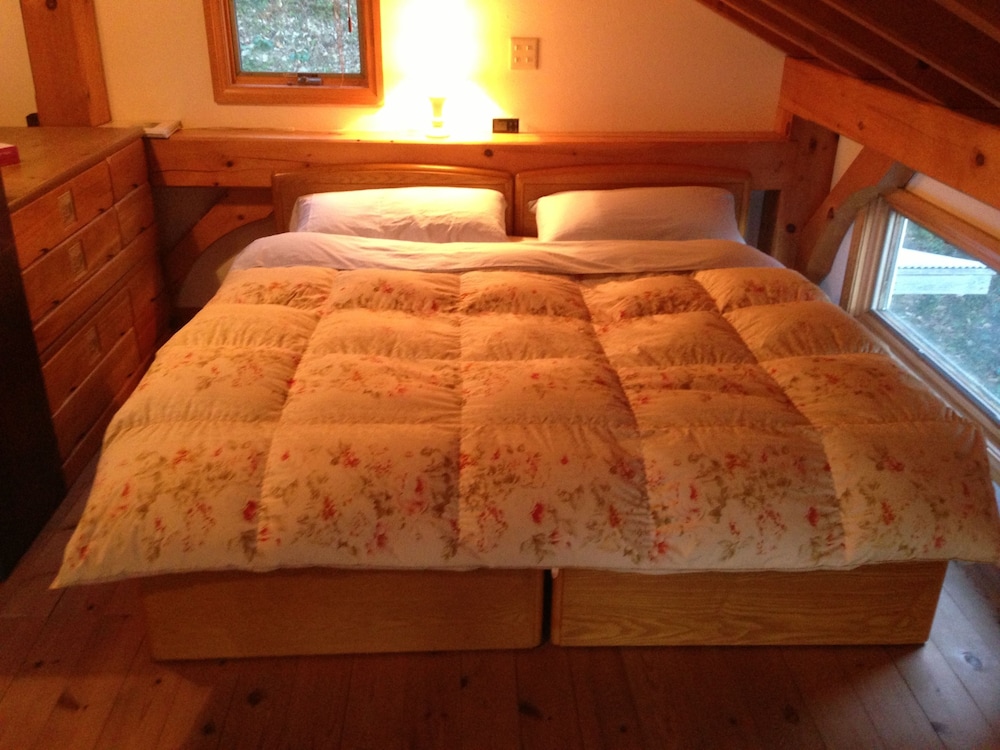 Signature Room, 1 King Bed, Partial Ocean View photo 2