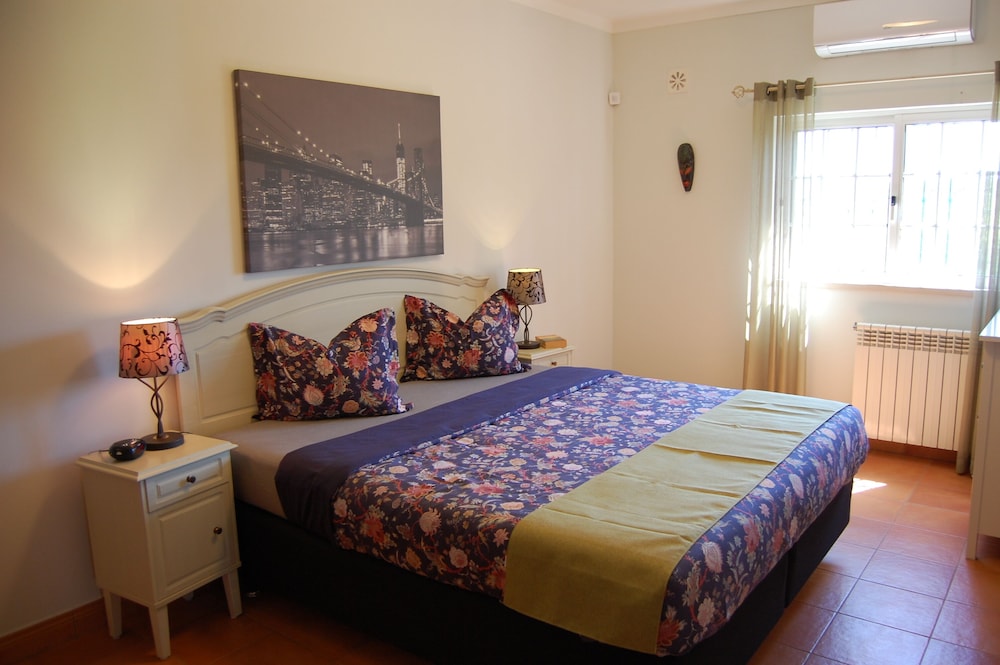 Charming 3-bedroom Villa With Wifi and Central Heating in Beautiful Santa Bárbar, 写真 36