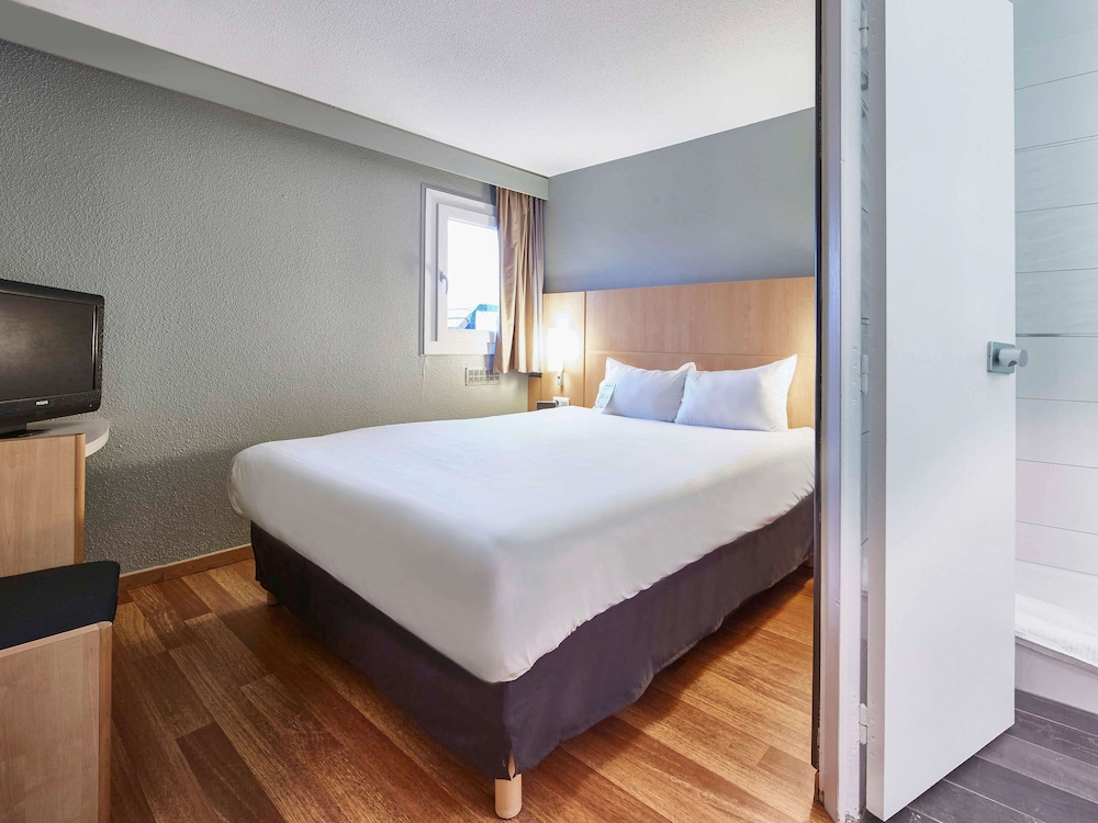 Standard Double Room, 1 Double Bed - Photo 9