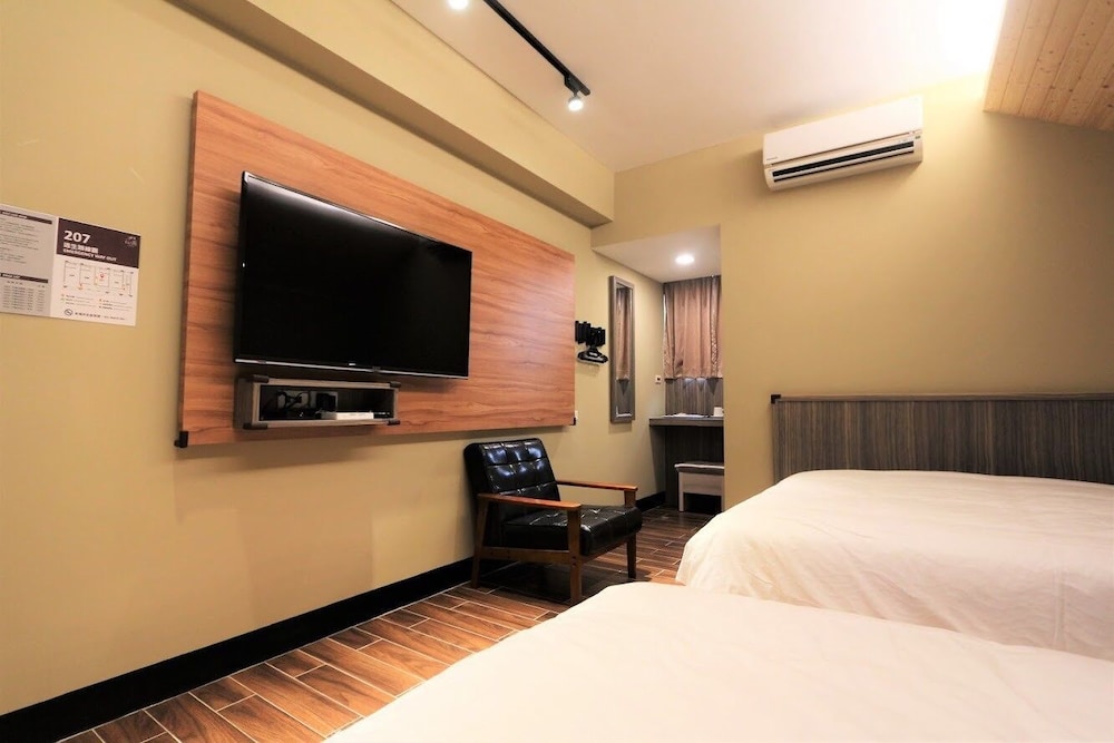 Family Twin Room, 2 Double Beds photo 2