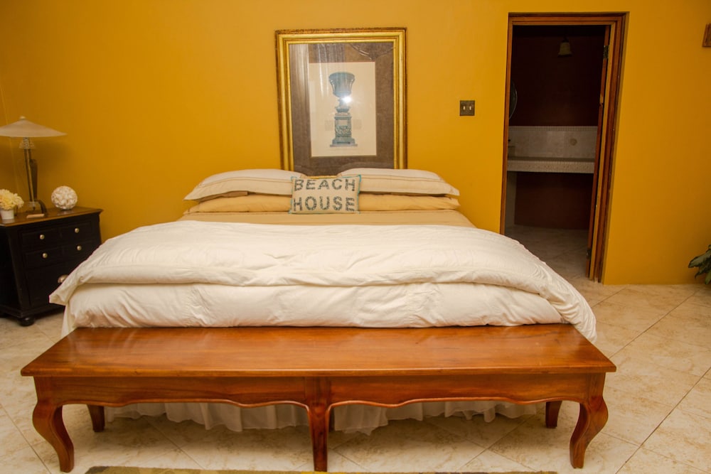 Villa, 4 Bedrooms (Beach Front White Sand Villa 4BD) photo 1