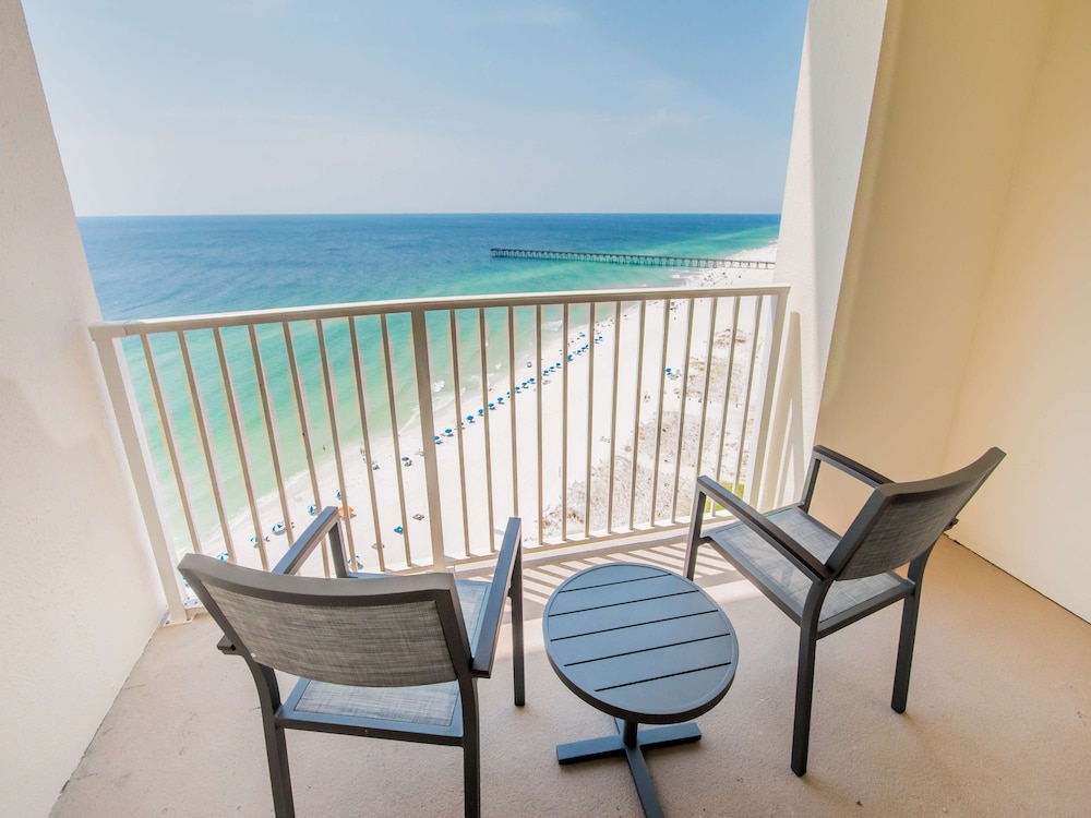 Suite, 1 King Bed, Corner