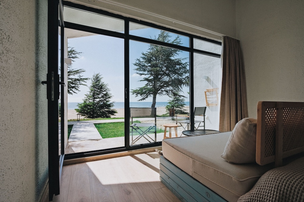Junior Suite with Sea View - Photo 4