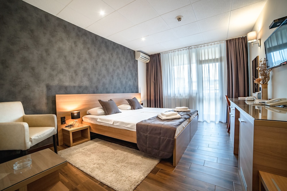 Double Room photo 2