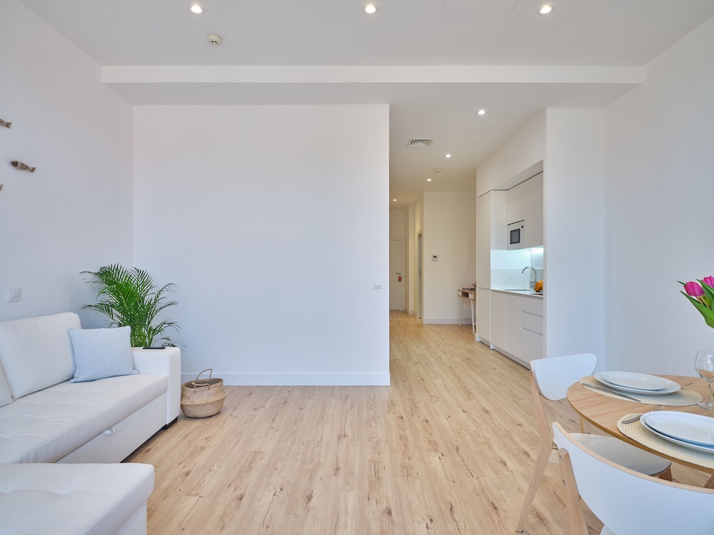 Premium Apartment - Photo 7