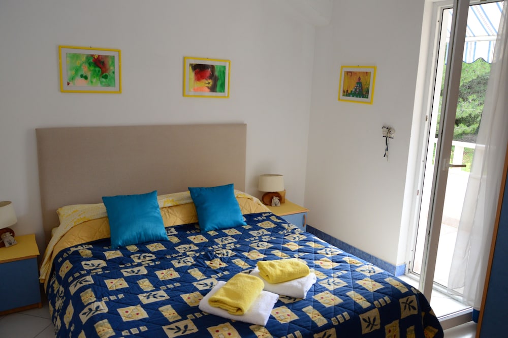 Apartment, Balcony