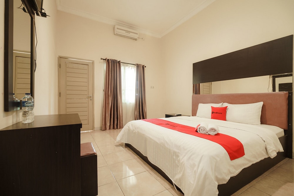 Double Room (Reddoorz)