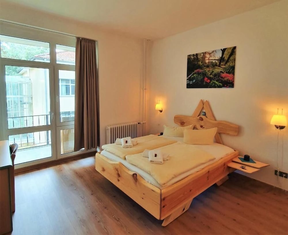 Comfort Double Room, Partial Lake View photo 1