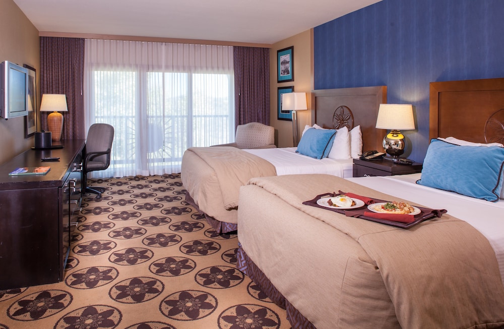Suite, 2 Queen Beds - Photo 1