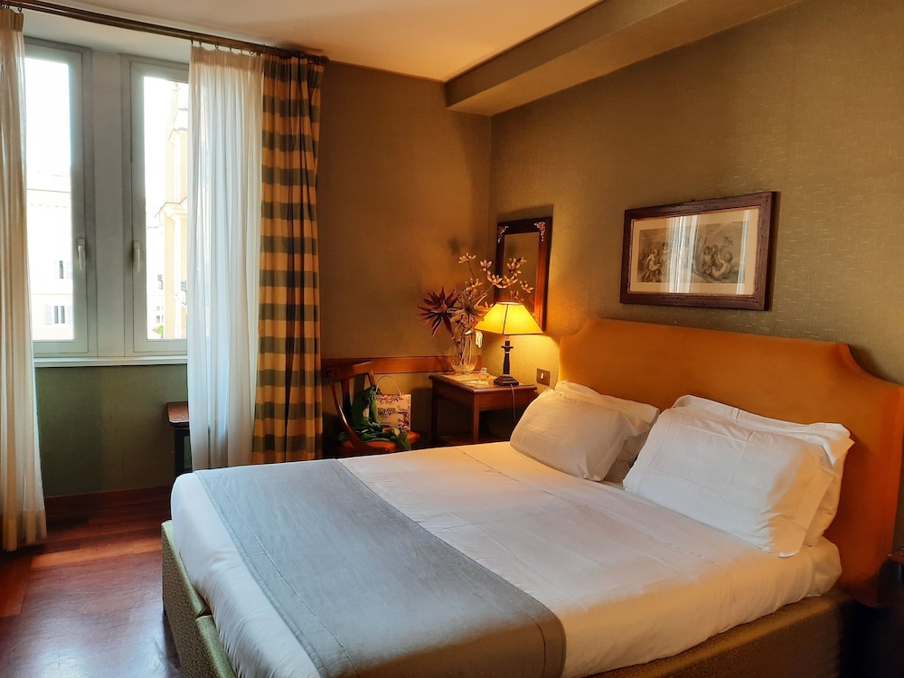 Standard Room photo 2