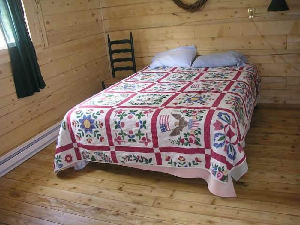 Standard Cabin, 3 Bedrooms, 2 Bathrooms photo 1
