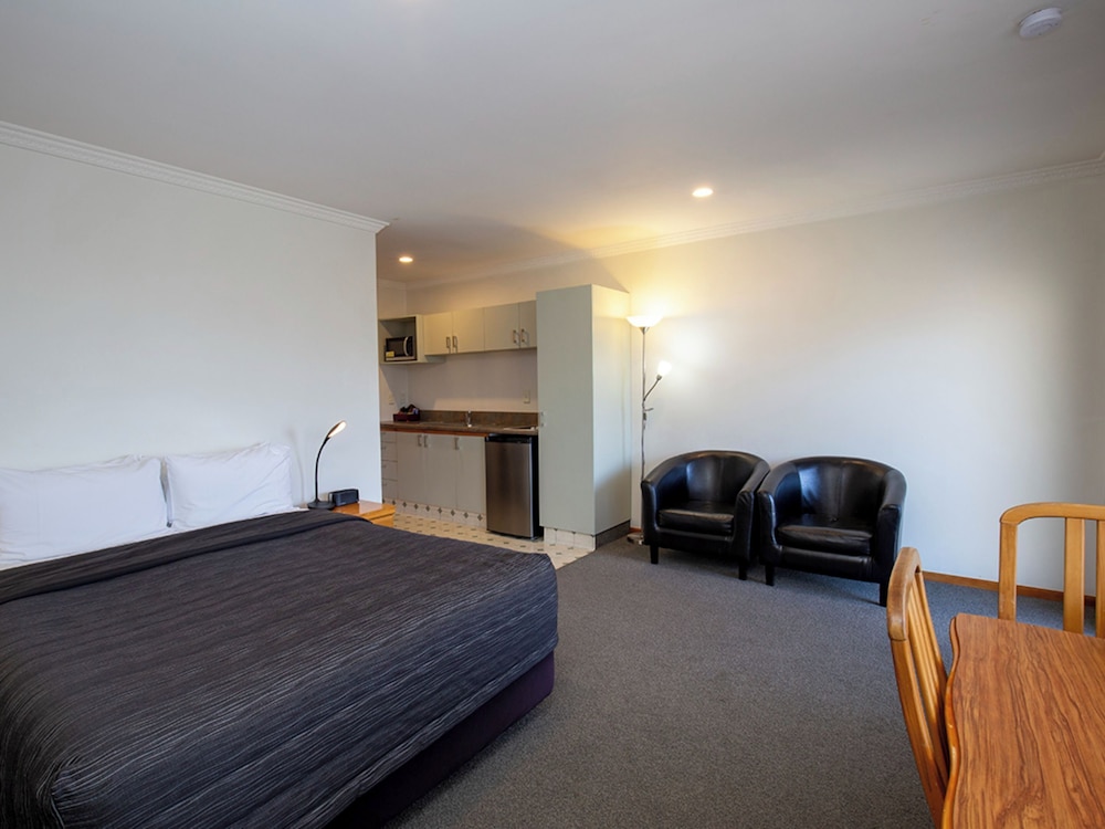 One Bedroom Spa Bath Apartment For Four photo 1