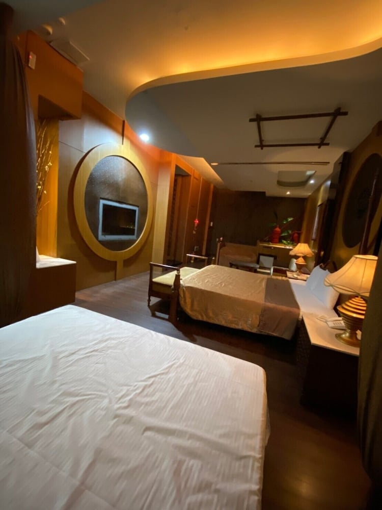 Deluxe Quadruple Room - Photo 4