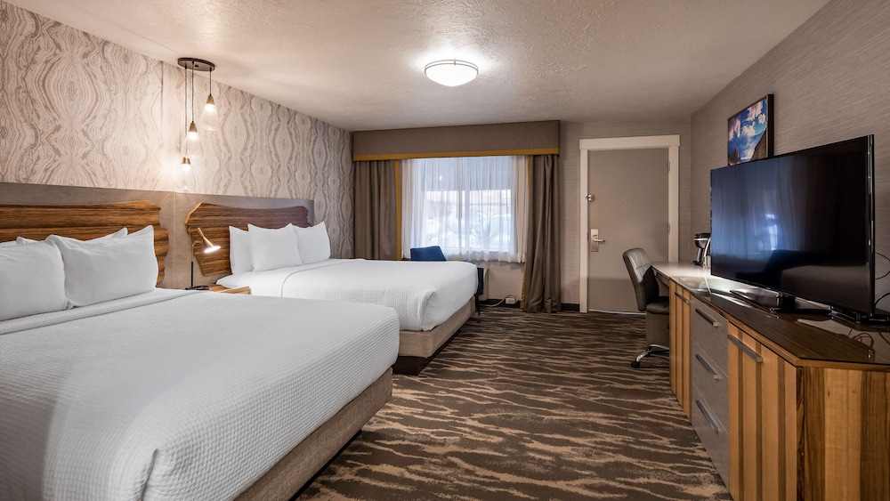 Standard Room, 2 Queen Beds, Non Smoking, Refrigerator & Microwave - Photo 1