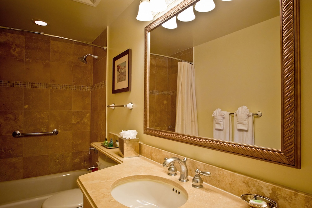 Suite, 2 Bedrooms, Ocean View (Den) - Photo 2