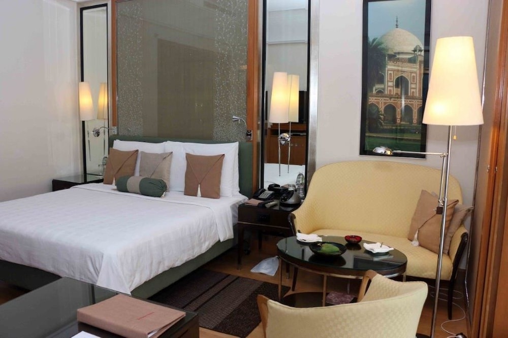 Deluxe Room, Garden View - Photo 7