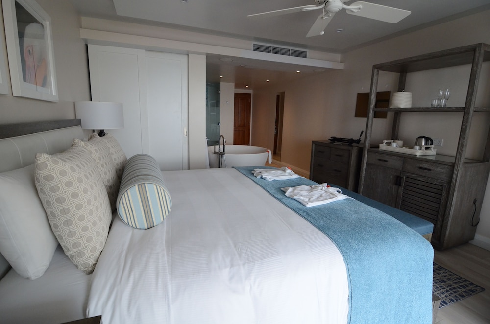 Grand Room, Oceanfront (Luxury)