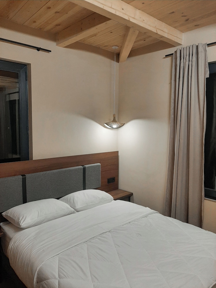 Economy Double Room, Mountain View
