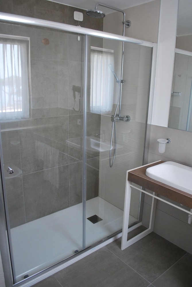 Junior Studio Suite, Balcony, Lakeside photo 3