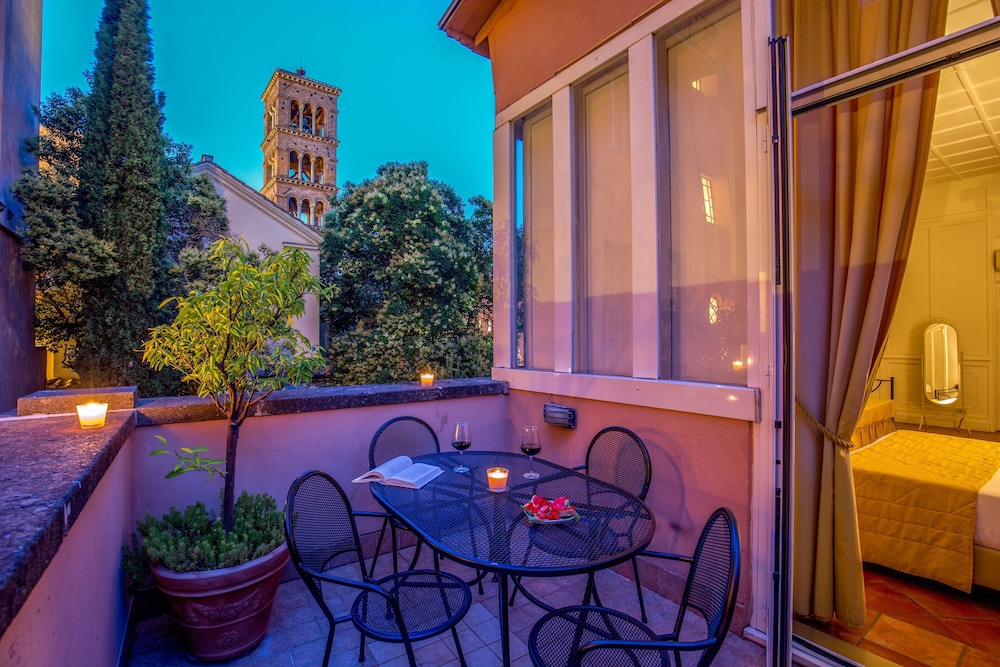 Family Room, 1 Bedroom, Terrace photo 3