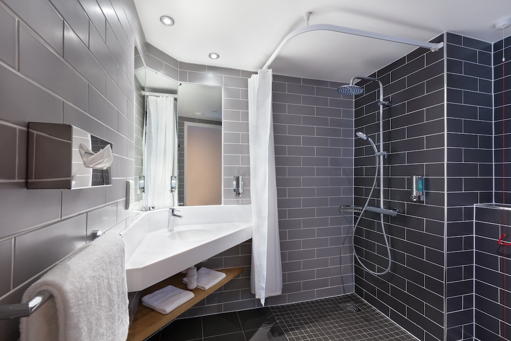 Standard Room, 1 Double Bed (with Free Hot Breakfast) - Photo 3