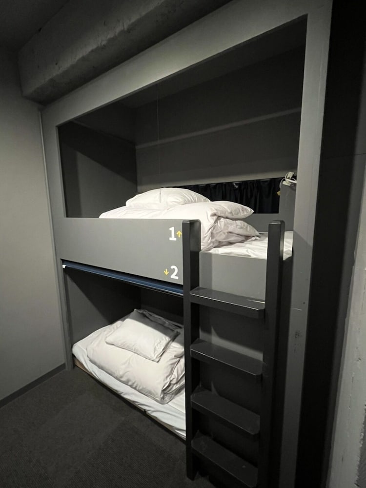 Basic Twin Room photo 1