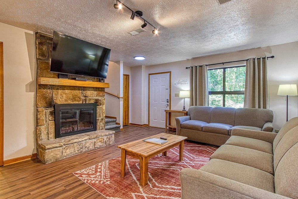Family Townhome photo 2