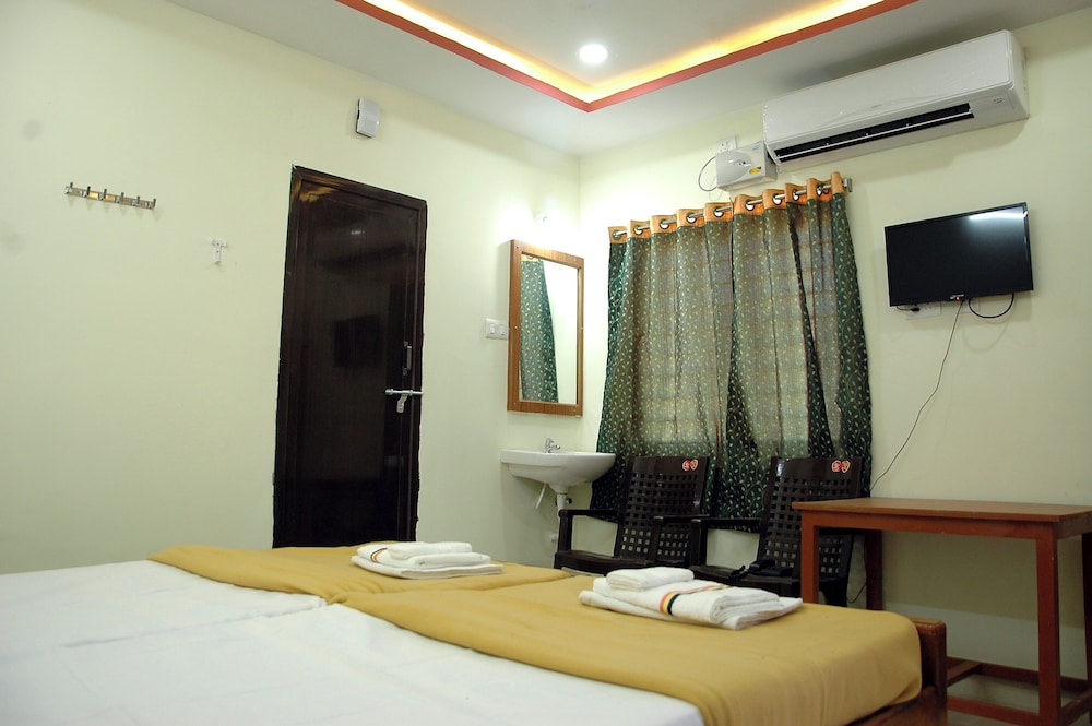 Deluxe Double or Twin Room photo 2