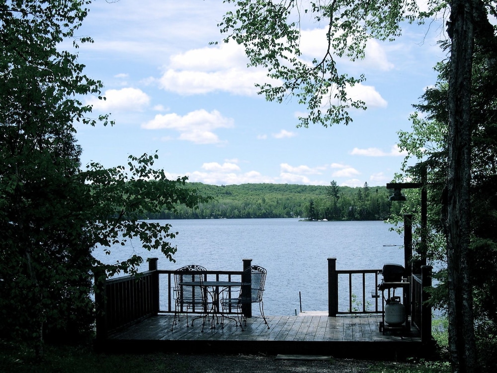 Cabin, 3 Bedrooms, Kitchen, Lake View (Cabin 5) photo 3