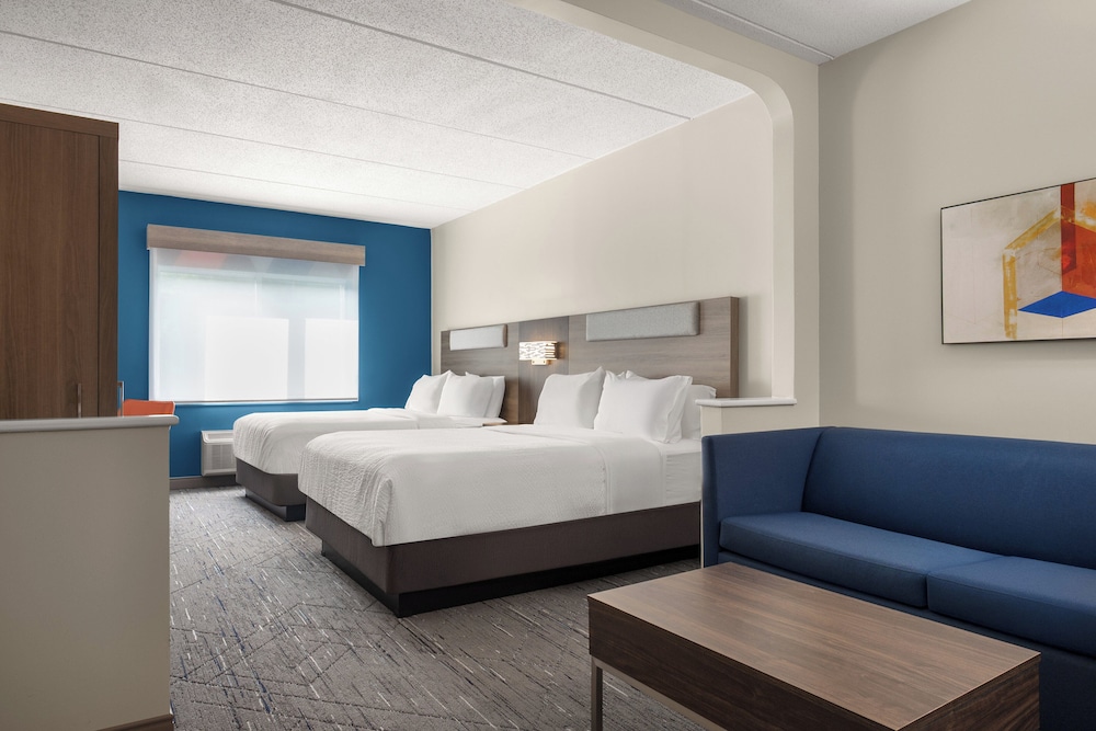 Standard Room, 2 Queen Beds, Accessible (Mobility, Accessible Shower) photo 2