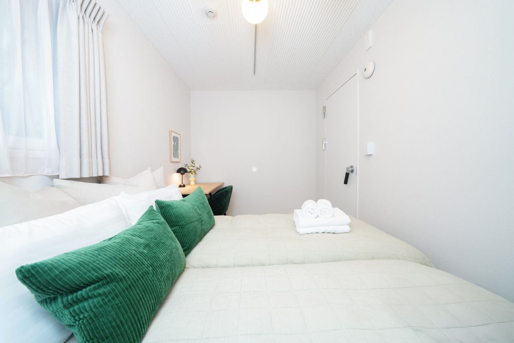 City Apartment, Multiple Beds photo 3