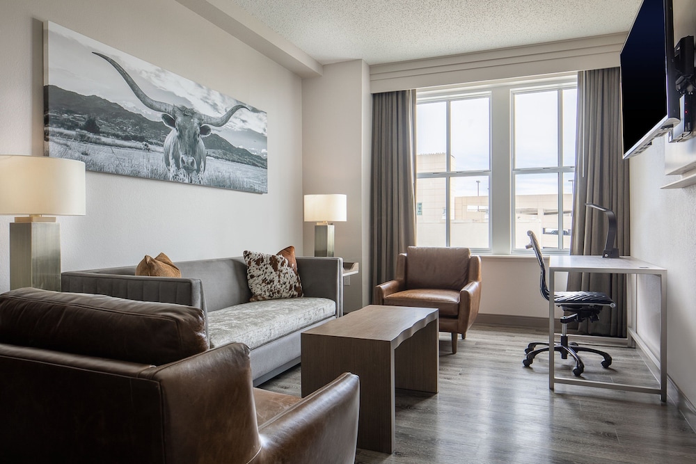 Suite, 1 Bedroom (Mobility/Hearing Accessible, Tub) photo 3