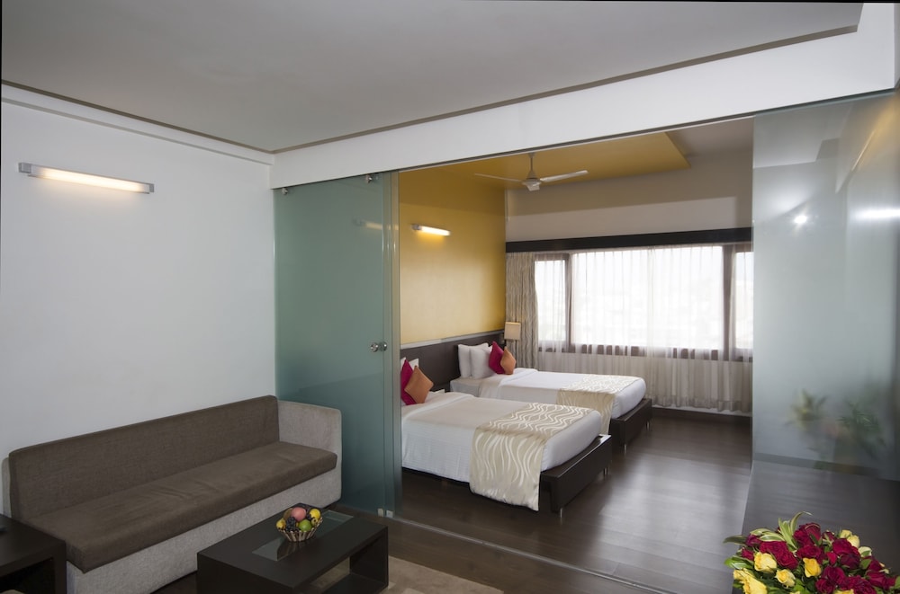 Deluxe Suite photo 2