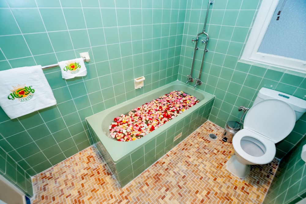 Deluxe Twin Room, Private Bathroom photo 3
