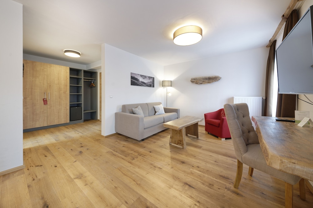 Studio Suite photo 1