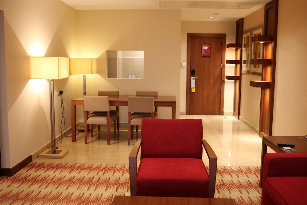Suite, 1 Bedroom, Balcony - Photo 29
