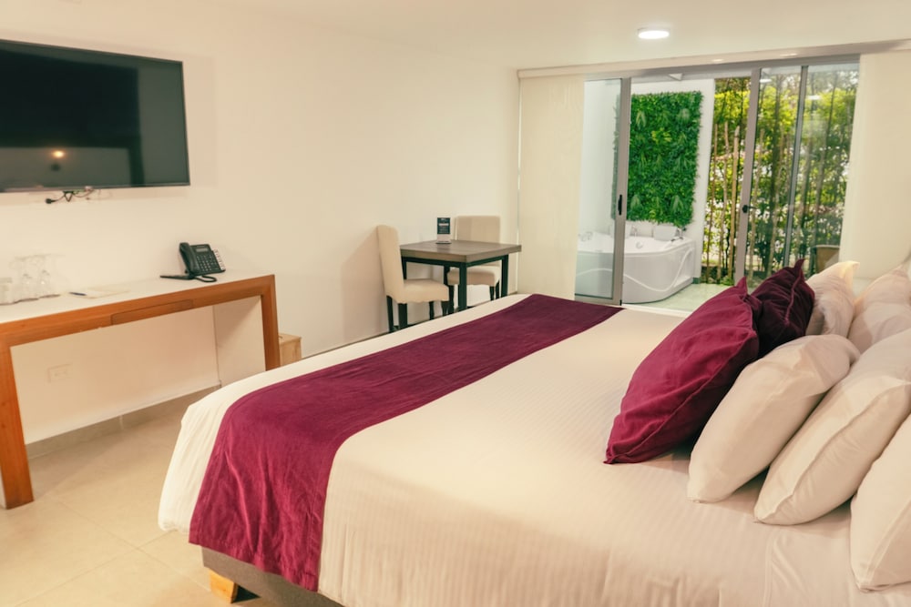 Premium Suite (Jacuzzi) photo 2