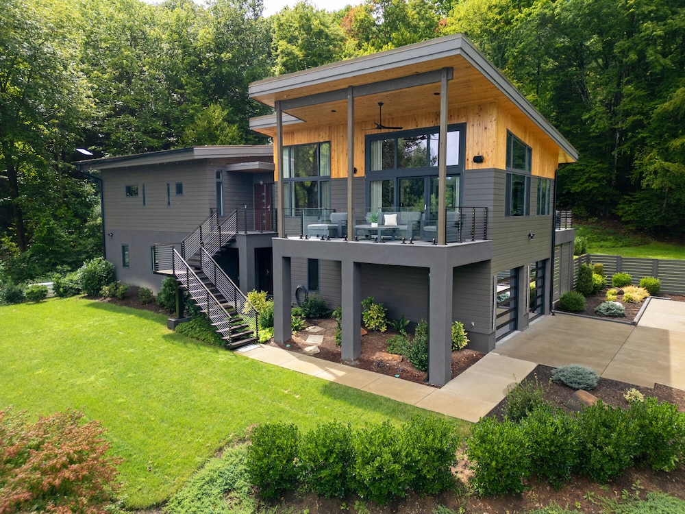 Luxury House, Mountain View