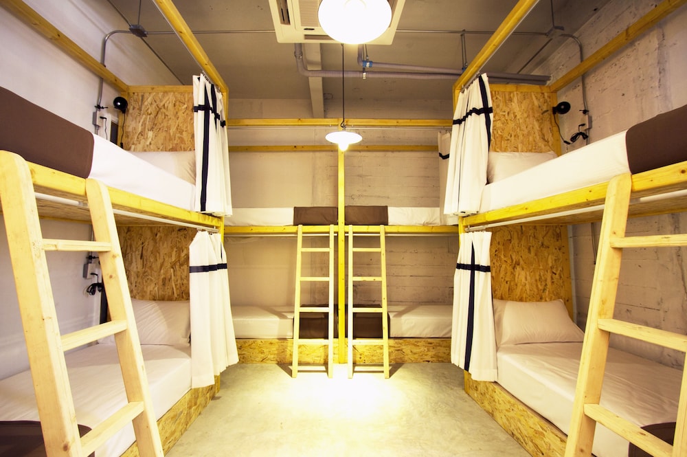 8-Bed Mixed Dormitory (2 Adults) photo 2
