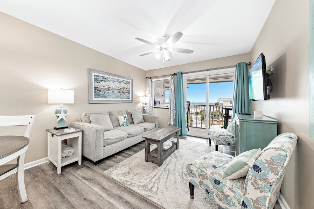 Comfort Condo, 2 Bedrooms, Non Smoking, Balcony