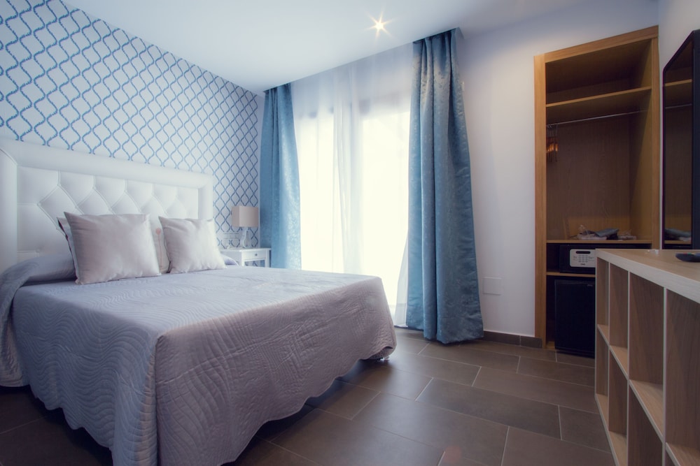 Superior Double Room (Azur)