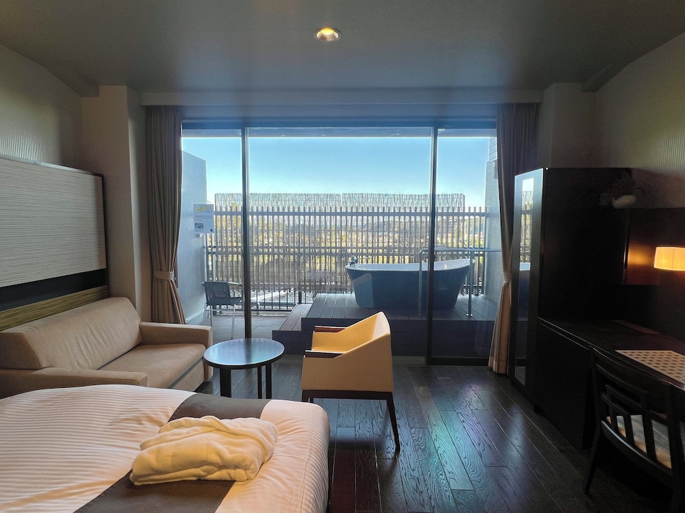 Superior Twin Room, Private Bathroom photo 1