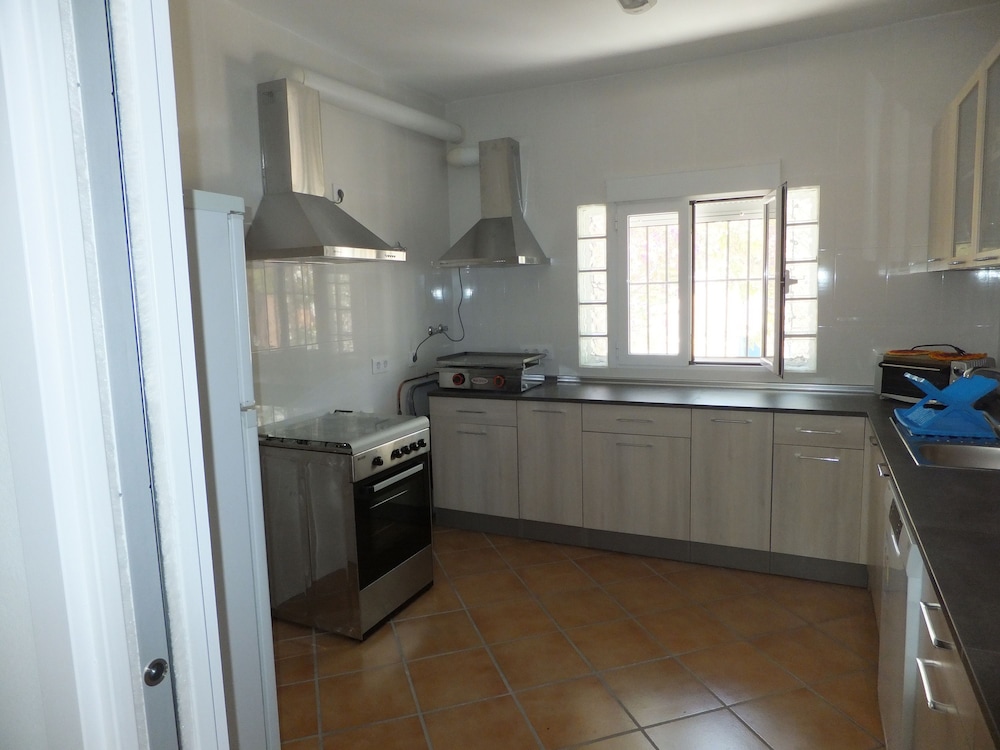 House, 3 Bedrooms photo 2