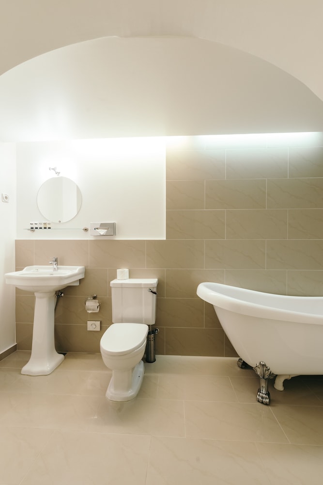 Double Room - Photo 3