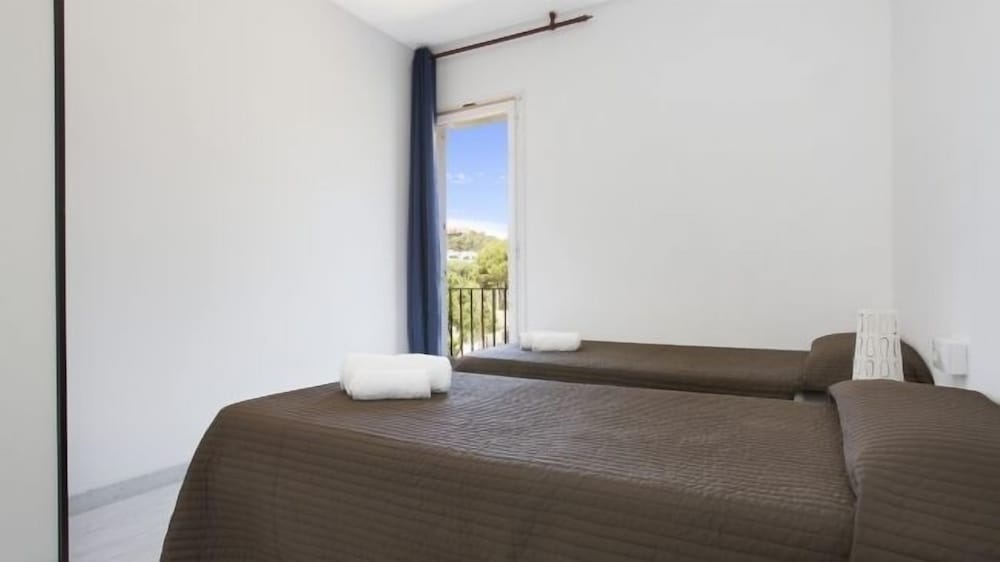 Apartment, 3 Bedrooms, Sea View photo 3