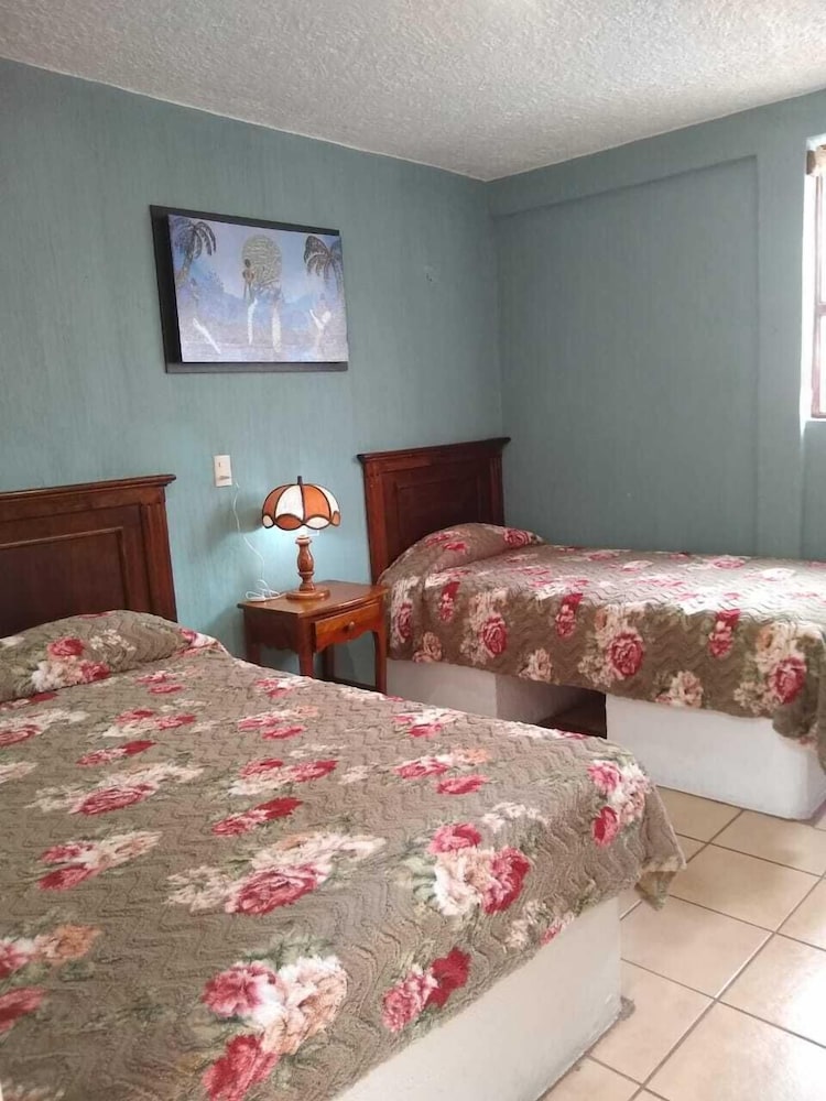 Traditional Double Room, Multiple Beds photo 2