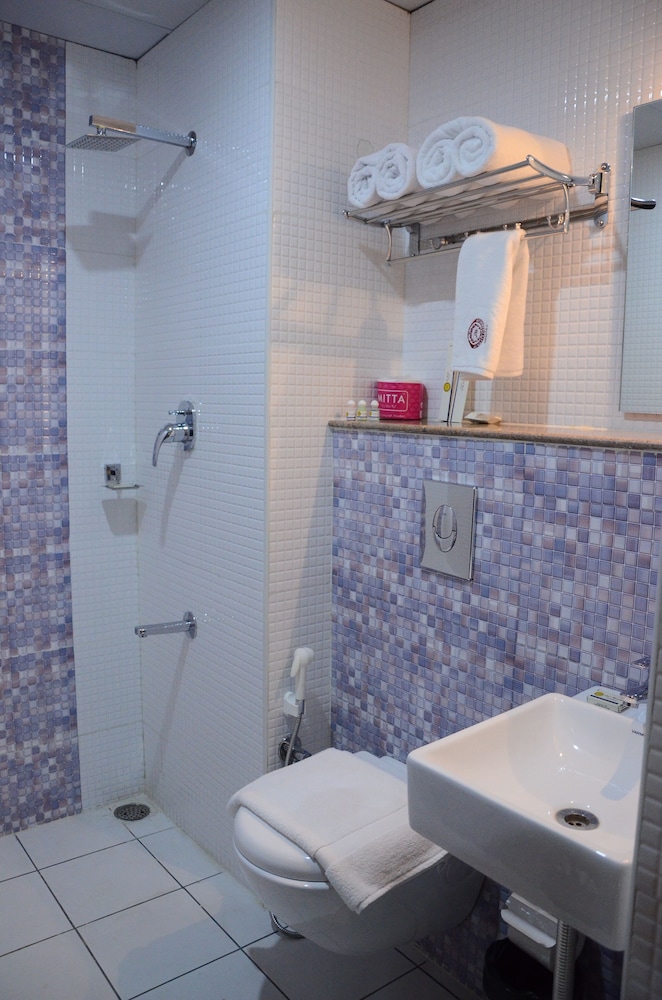 Executive Room - Photo 3