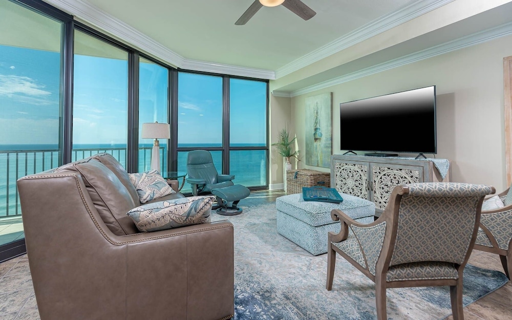 Condo, 2 Bedrooms