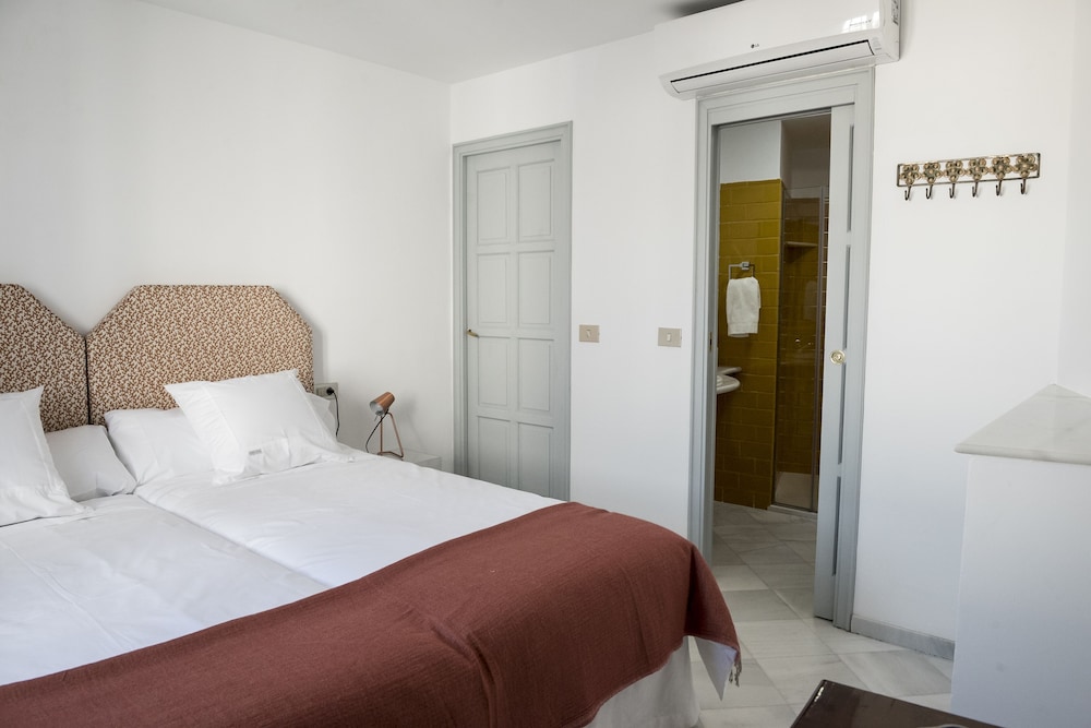 Apartment, 2 Bedrooms (06)