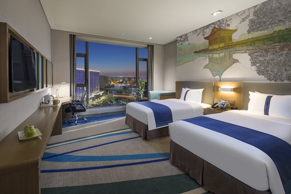 Standard Room, 2 Twin Beds (Extra Floor Space Air Purifier)